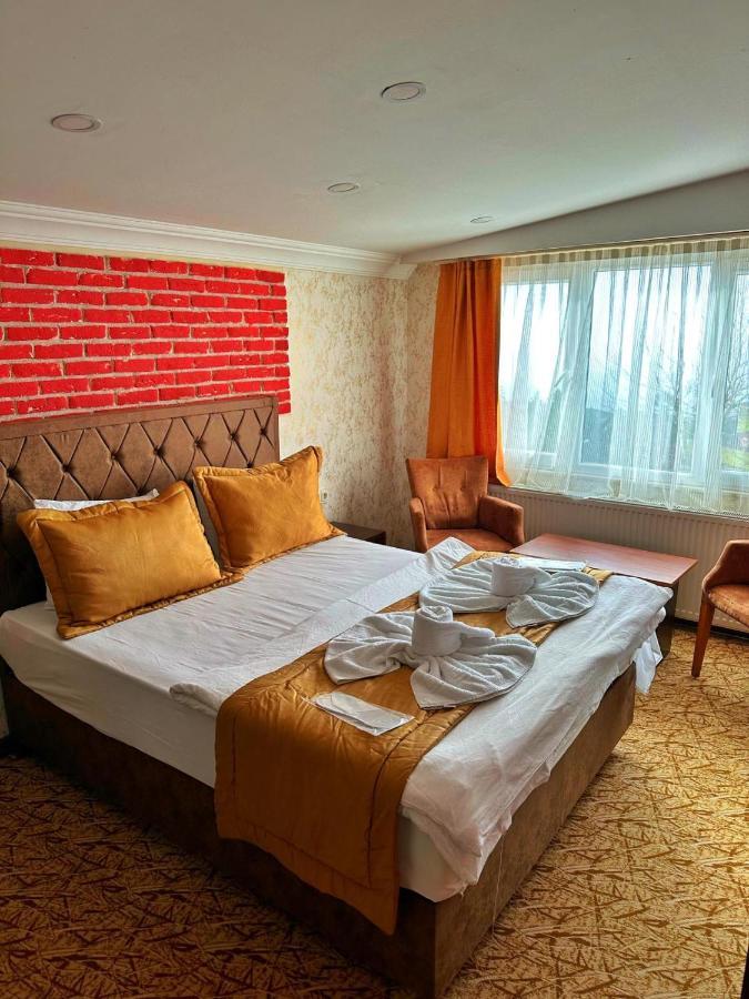 Rose Suite & Hotel Бююкчекмедже Экстерьер фото